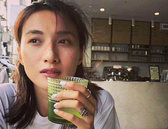 出道合作王晶中国机长中的大惊喜30岁的她事业能否逆袭