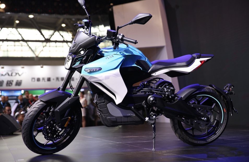 国产电摩实力担当 无极er10白幽灵现场测评_搜狐汽车_搜狐网