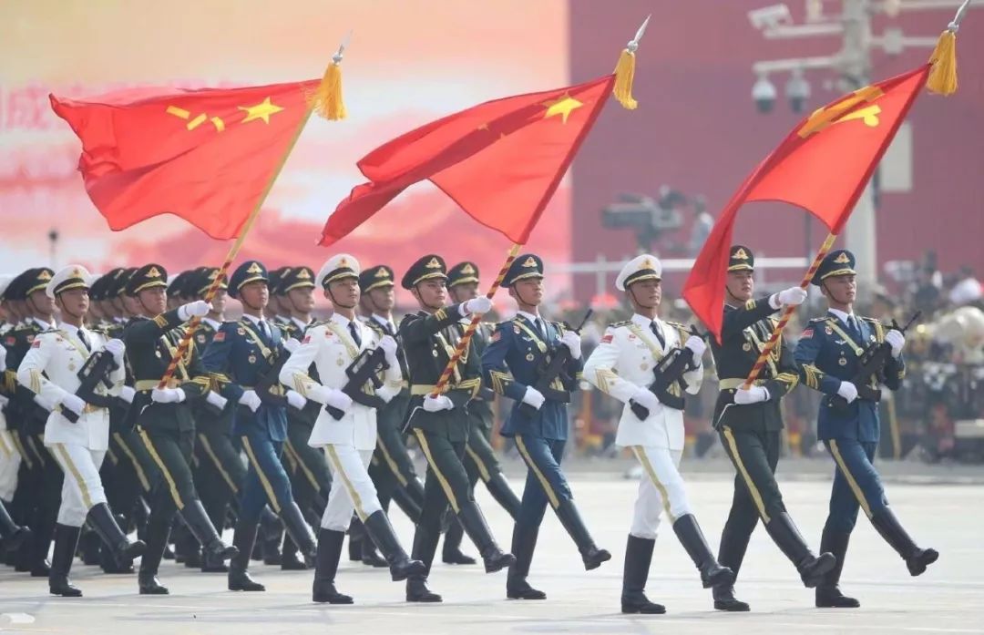 祖国我为你骄傲我校师生收看点赞国庆大阅兵