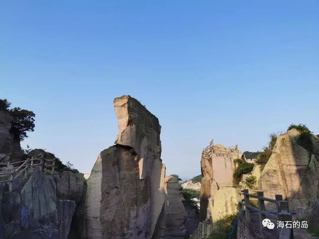 双合石壁一种深刻于壁崖的心迹