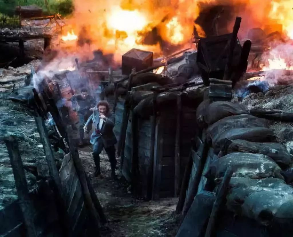 原创弹药箱一字排开码在战壕?电影看多了!那样等于送死