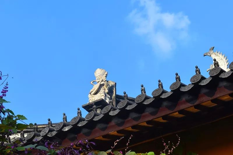 丹阳这处地方乾隆皇帝御赐金匾,还有一个动人传说._白龙寺