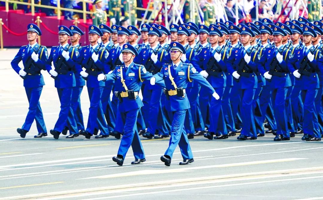 硬核悬念大揭秘国庆阅兵上这群人还有好多你不知道的事儿