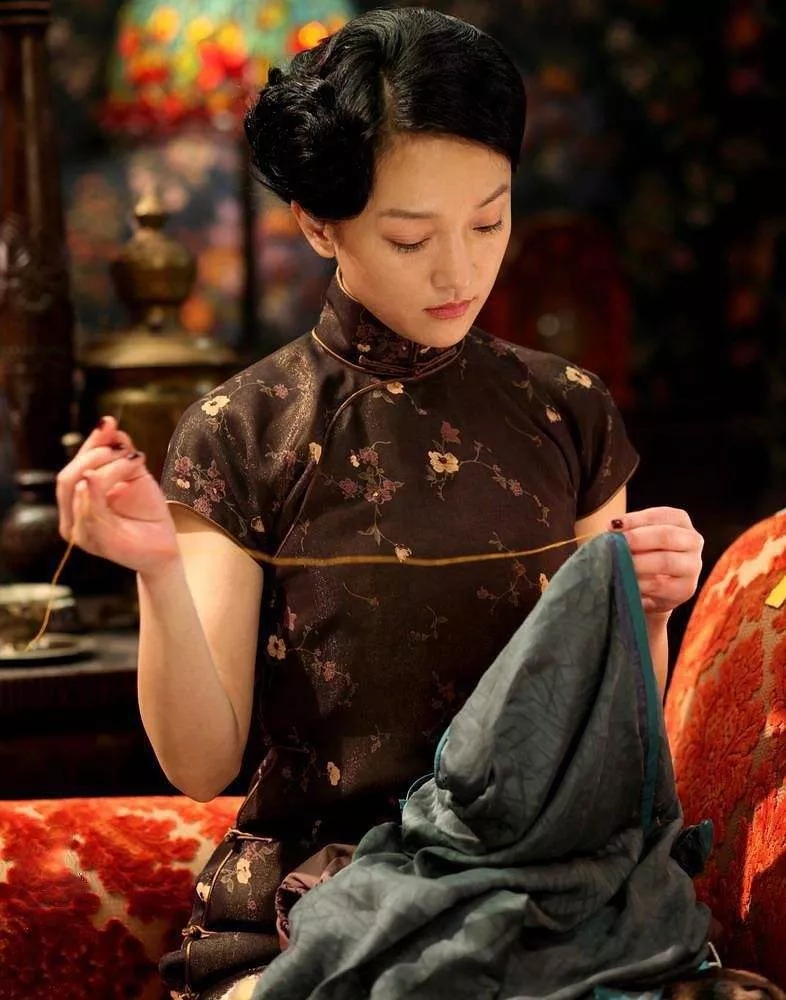 而周迅之前在电影中也不乏旗袍造型