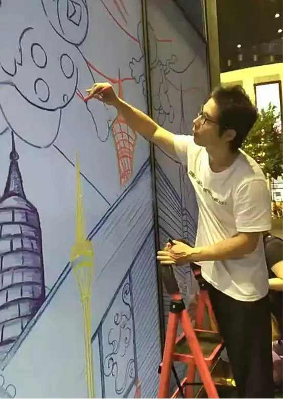 艺术者金伯文不要低头看手机看看地铁里的灵魂画师