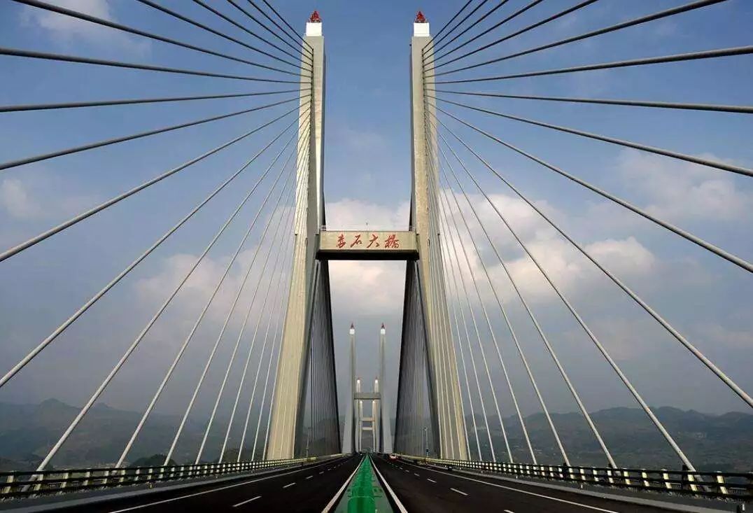 湖南高速书写大国重器"黄金时代"_大桥