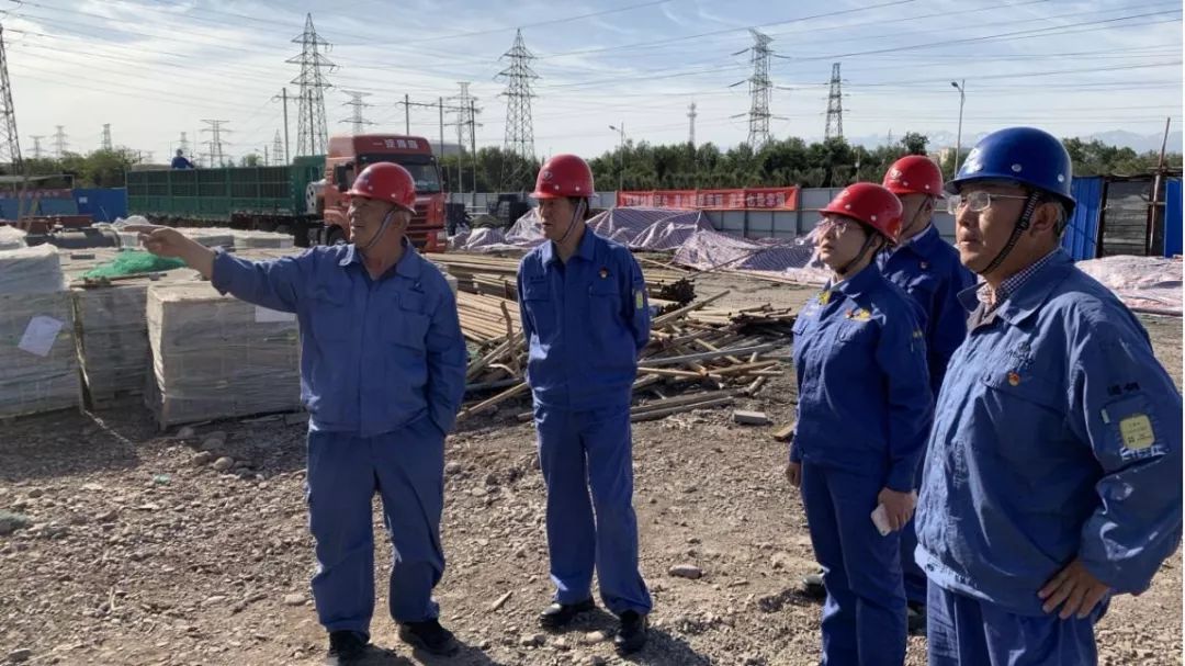 酒钢集团公司党委常委,副总经理蒋志翔检查节日期间重点项目推进和