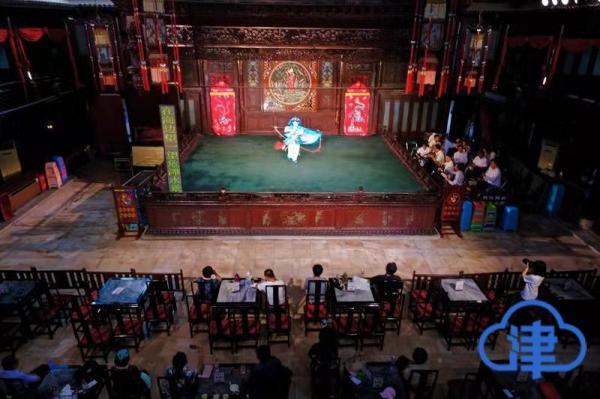 茶馆听相声 景区看京剧 国庆津沽游 文化味道浓