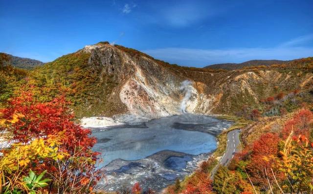 賞楓路線:旭川機場—大雪山國立公園(層雲峽溫泉)—札幌定山溪—支笏