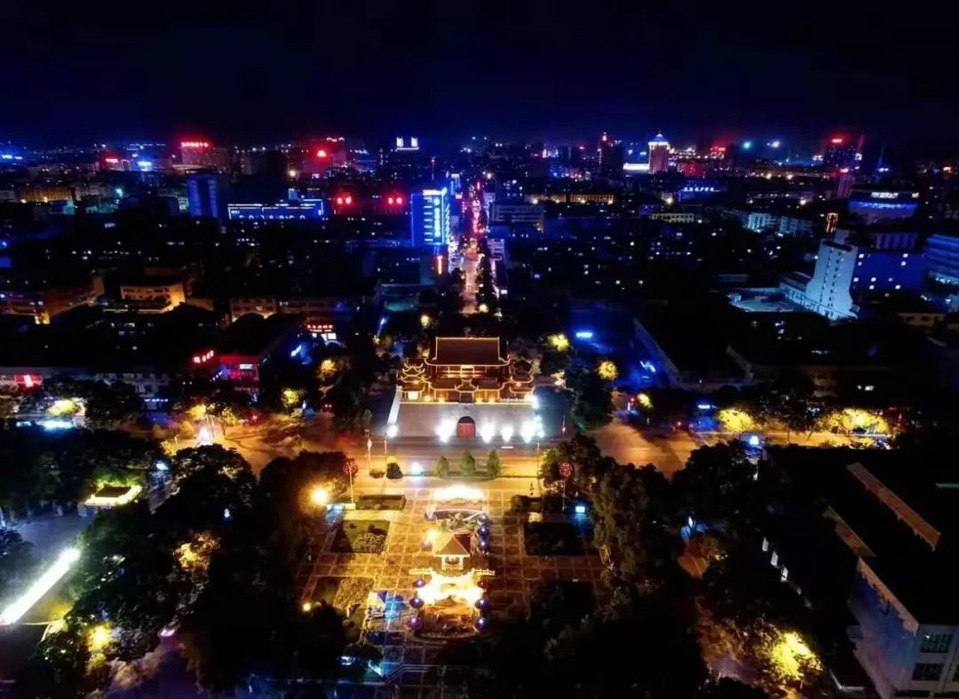 国庆节兴庆环卫工人的十二时辰这样度过