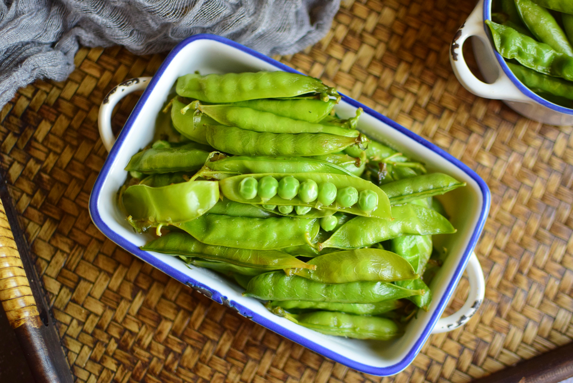 孩子长大个,秋天要常吃这菜,孩子拿它当零食,老公拿它当下酒菜_豌豆