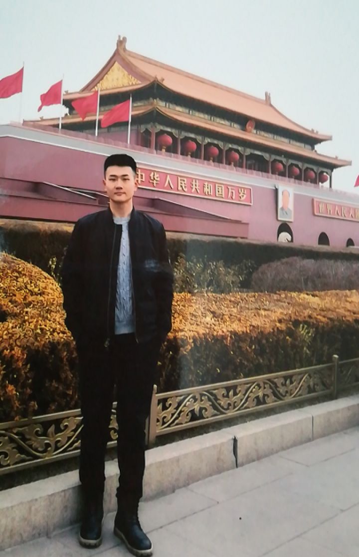 开始亮相时,不少德州市民的朋友圈里,一条内容为"德州一中学子,朱广宇