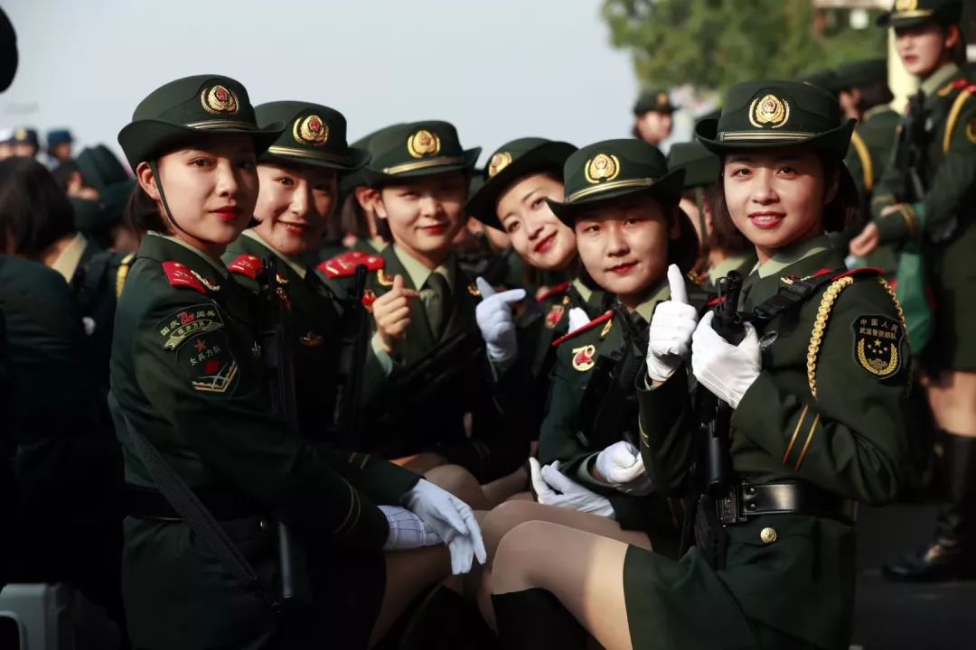 阅兵场上的这位少将来自咱聊城