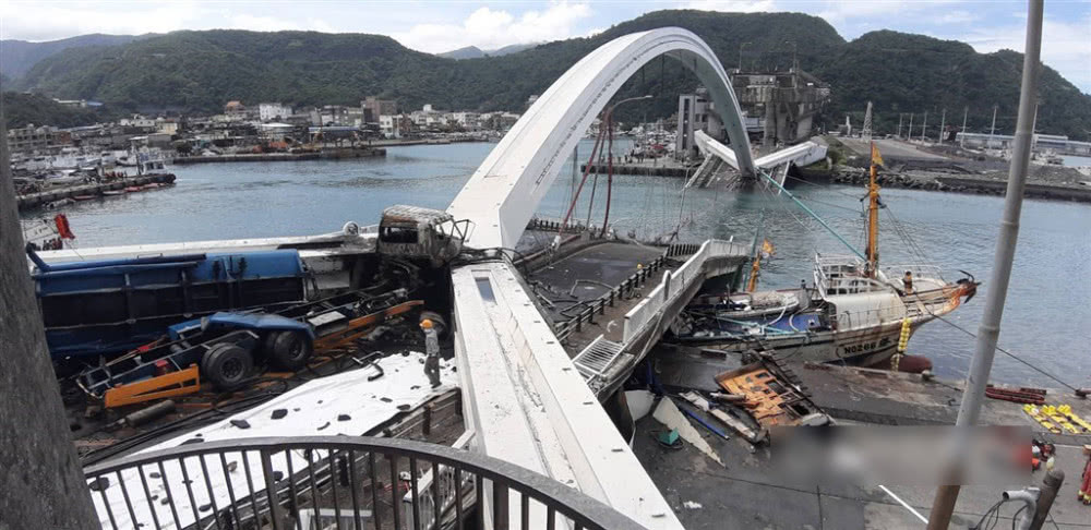 港珠澳大桥断裂图片图片