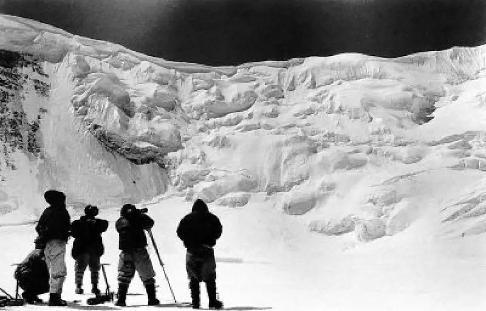 1960年我们为什么要登珠峰 原来是一项庄严的国家使命 登山