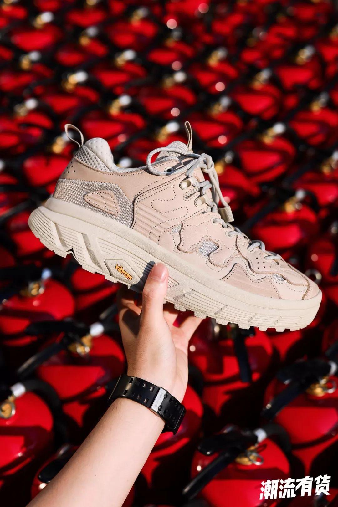 vibram 有多牛逼大家都懂,诞生于 1937 年凭着过硬的耐磨防滑属性