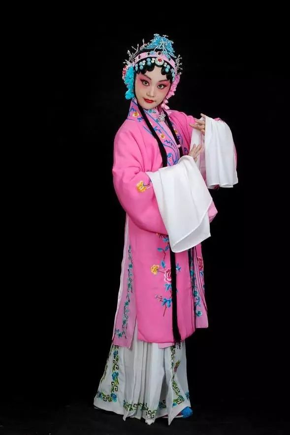 终于找齐了最全的戏剧人物照片美醉了