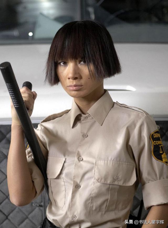 是同一个女人吗?16张照片中的白灵,从清纯女星到性感艳星