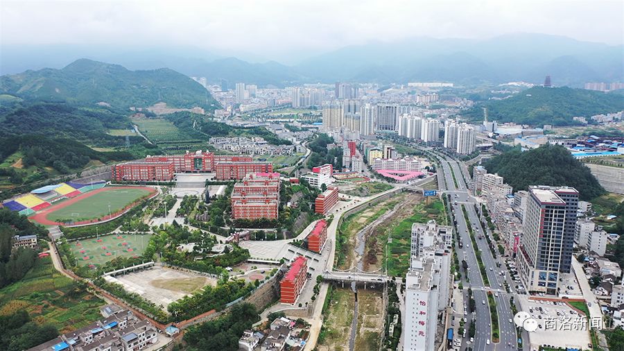航拍:鸟瞰新商洛·山城新颜_丹凤县