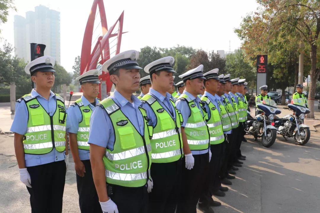 高唐交警大隊趙軍大隊長為了讓廣大人民群眾過上一個安定祥和的節日