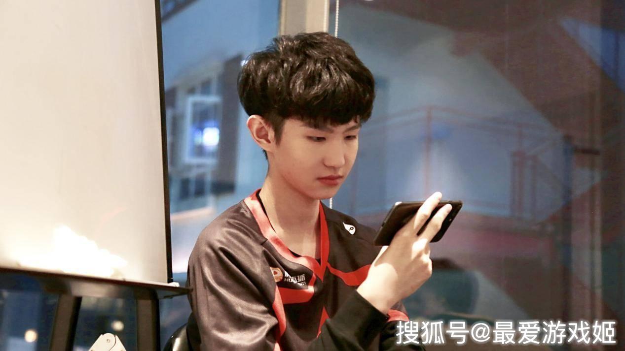 原创王者荣耀:kpl秋季赛人气选手排名,第一名至今还没有上过场?