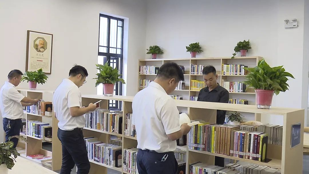 永利·梦想书院位于杨汛桥文化中心对面的永利金融街,建筑面积2千多