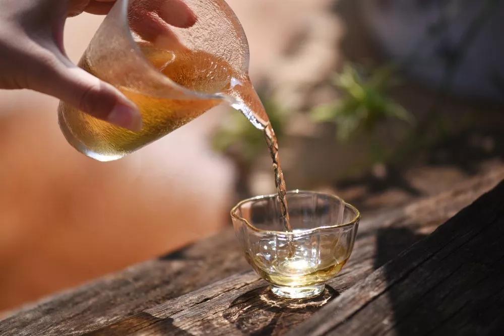 心中有道倒茶便是茶道心中无道茶道只是倒茶