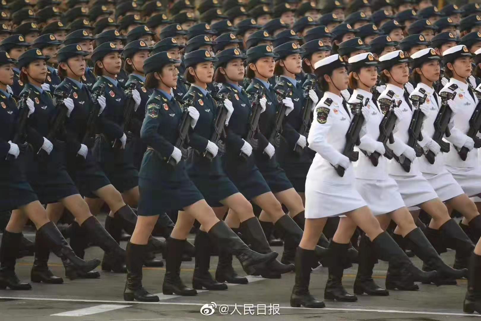 国庆60周年阅兵女兵壁纸_军事_太平洋科技