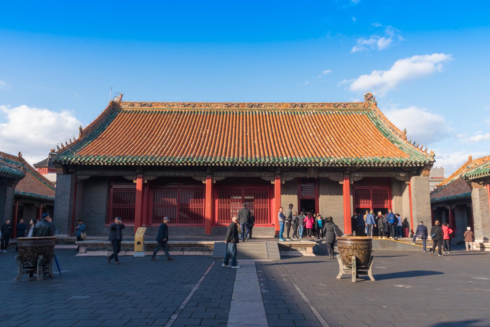 我国现存的两座皇宫一座在北京还有一座在这里