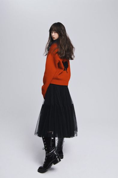 小s女儿具有时尚感的"厌世脸"被指像韩星金高恩!_elly