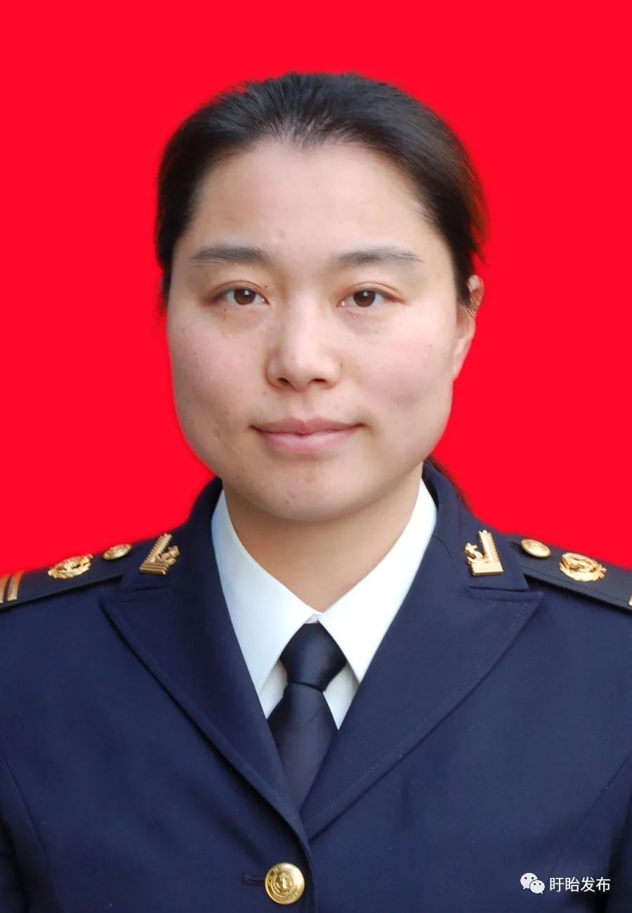 徐玲退伍不褪色阅兵方阵里走出护航人