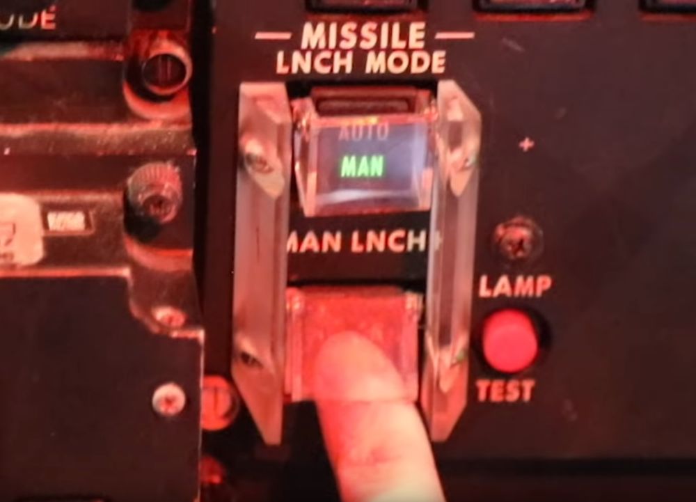 生怕他国不知道,美军炫耀自己核攻击能力,如同星球大战一般