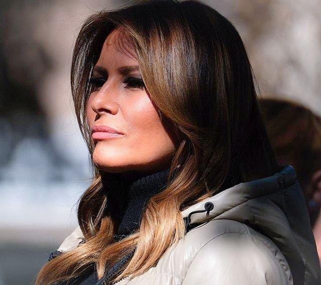 原创梅拉尼娅罕见穿得这么路人银色羽绒服显臃肿真不在乎外表了