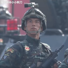 本次70周年阅兵出现的新式步枪,可能是我军下一代列装新枪