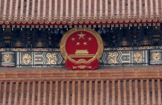 人民大会堂国徽 悬挂图片