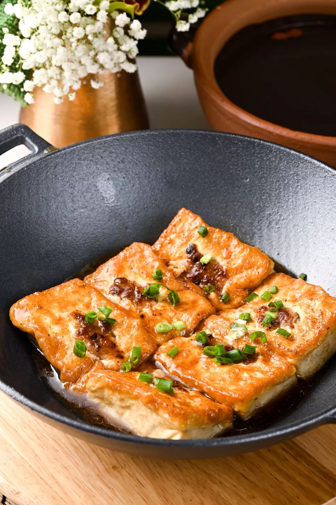 金牌菜②:煎酿豆腐猪肉用的是河源土猪,肉质鲜美不肥腻,越嚼越香.