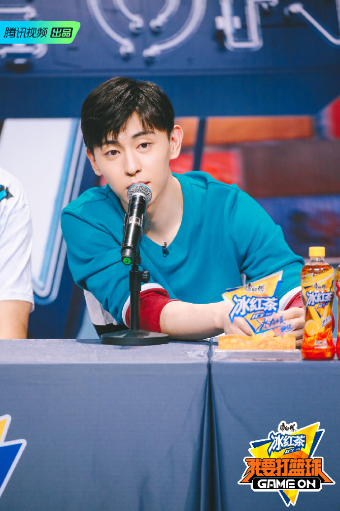 邓伦《我要打篮球》官图公开 邓领队全能完美