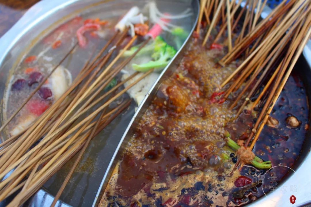 串串火锅约起来!9.9吃王麻子,锅底 65串还送金针菇!太壕了