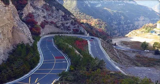 迷人風景在路上高顏值的自駕公路國慶走起