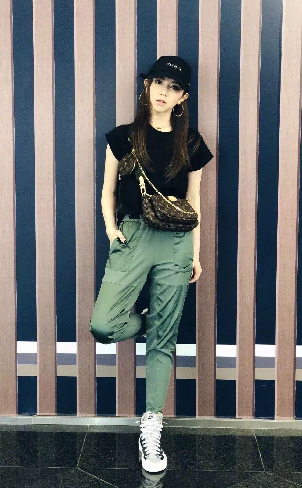 差不多姑娘邓紫棋最近又上脚了什么狠鞋