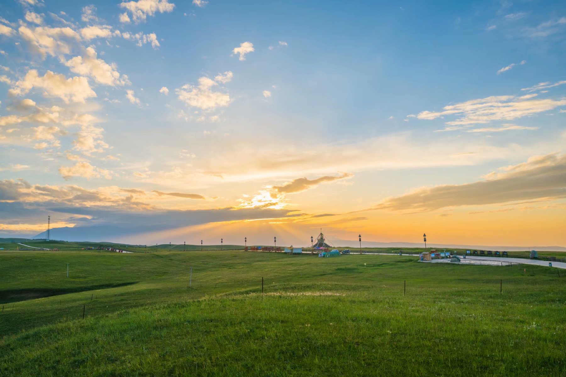 甘肃张掖康乐草原颠覆你对黄土高原的印象