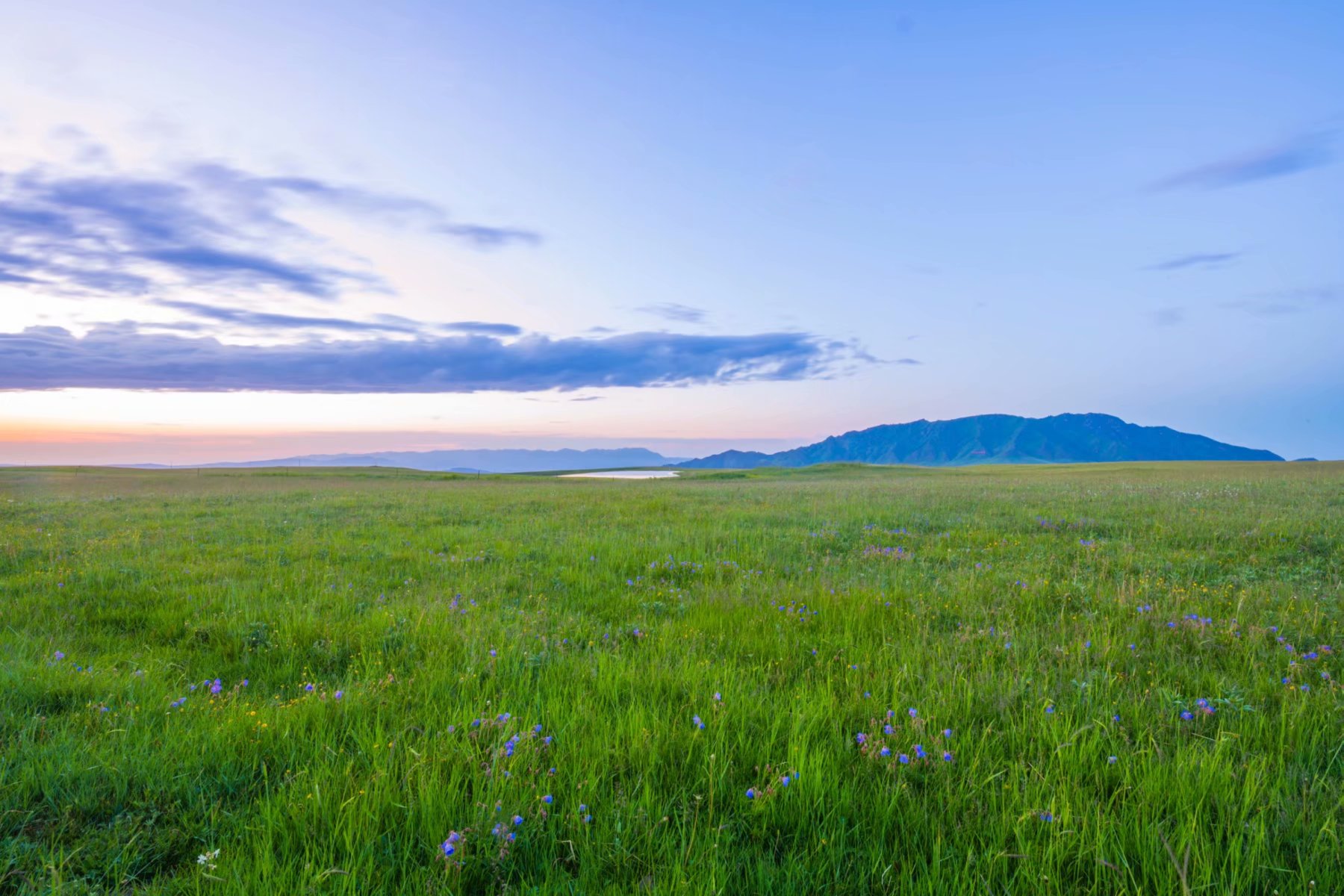 原创甘肃张掖康乐草原,颠覆你对黄土高原的印象