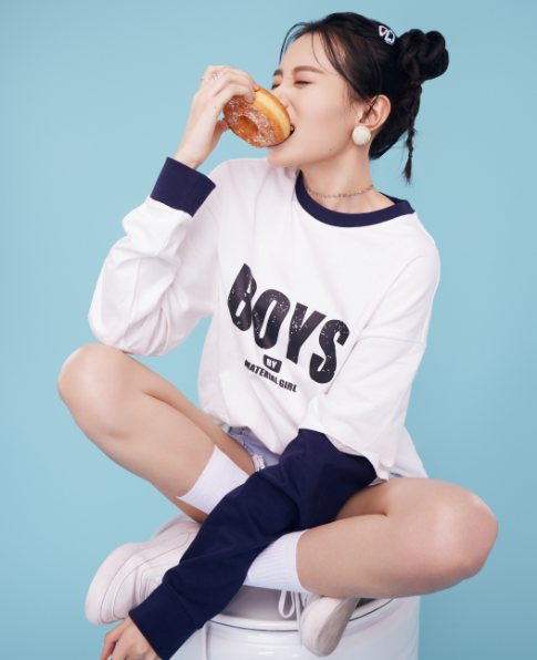 绝地求生4am王欣躺枪宅宅首秀炸裂弹幕截杀最为可怕