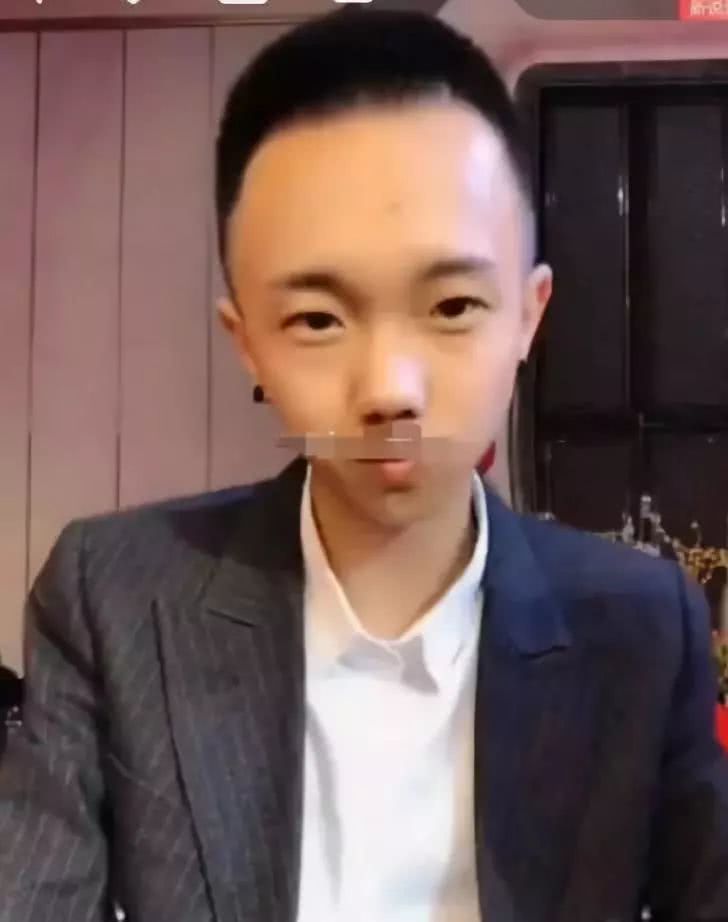 牌牌琦在徒弟直播间公然放a片,导致被永禁!