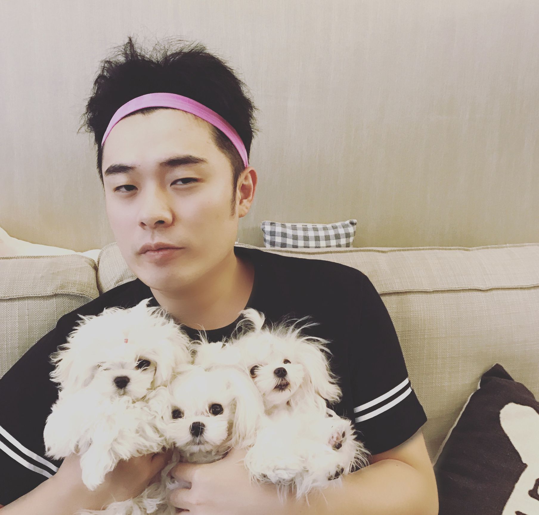 喊着"好男人就是我,我就是曾小贤",搞怪耍宝的性格与陈赫真是本色出演