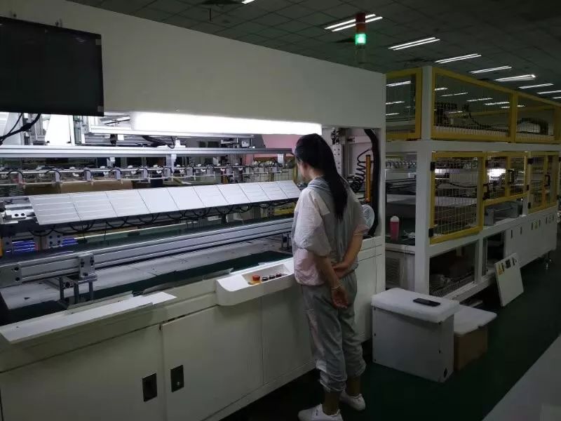 致敬十一奋战在一线的中电人以自己的实际行动为国家献礼