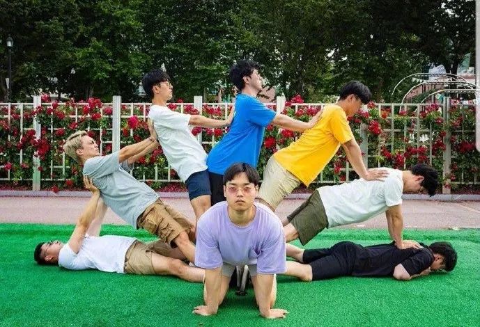 最新版假期沙雕pose大全学会了就是朋友圈最靓的仔