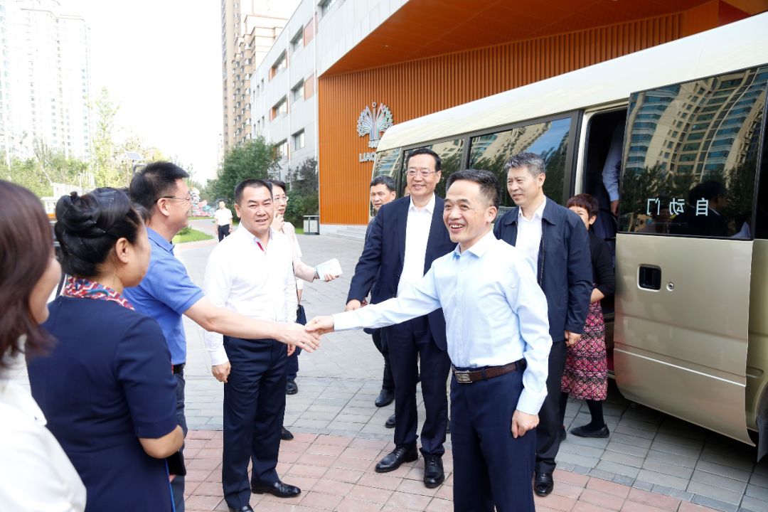 国家教育部调研组来辽宁省实验学校了 栋察楼市早报(10.5)_沈阳