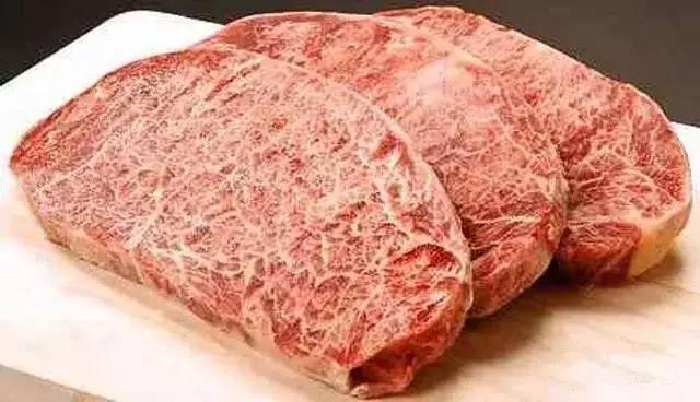 你吃的天价雪花牛肉可能是个假牛肉