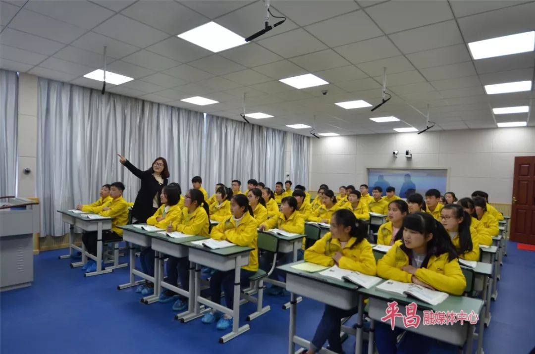 得勝中學信息化教室尖山小學校園讀書角江口二小學生機器人組裝江口六